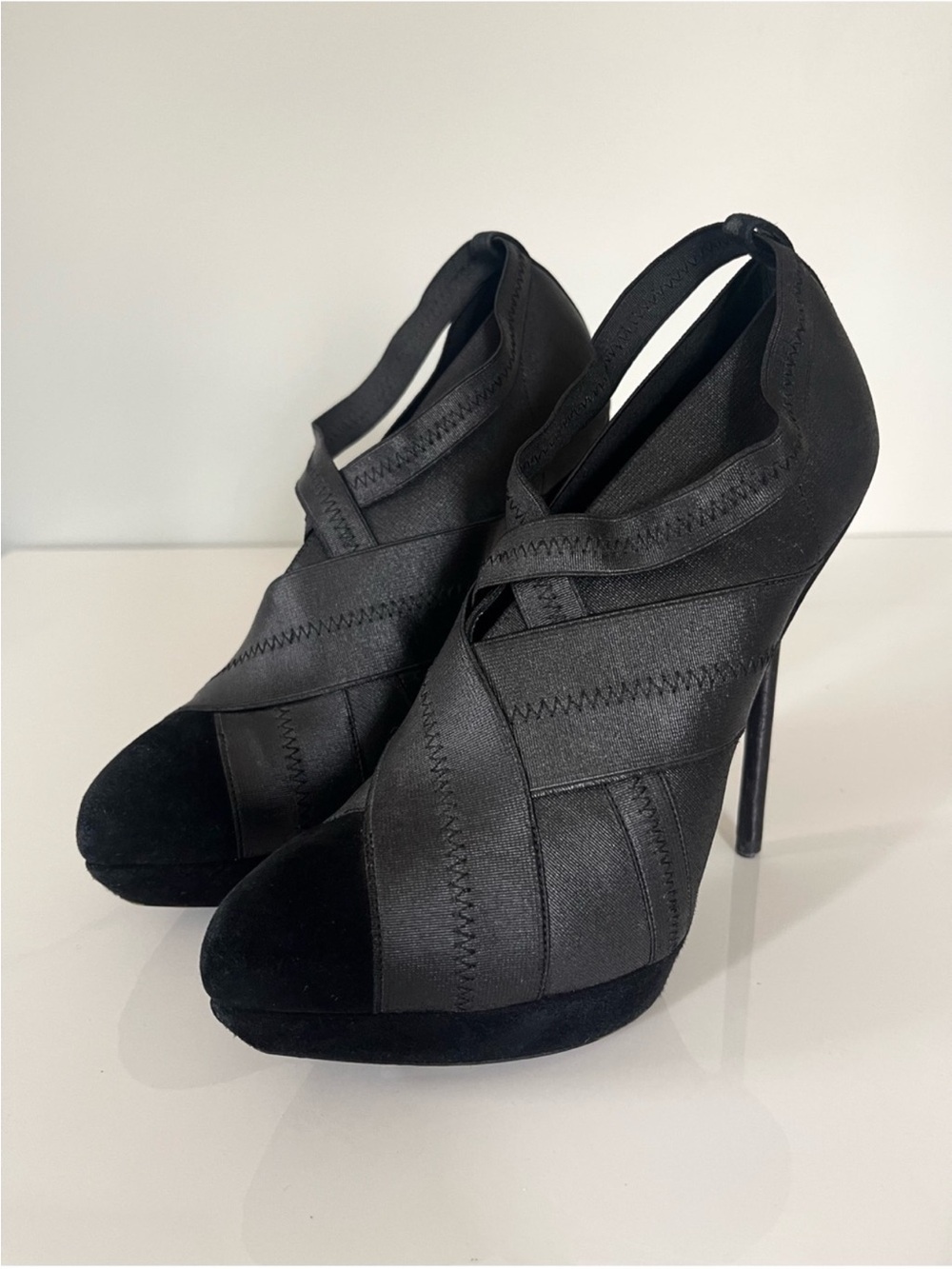 AUTHENTIC YSL PARIS FASHION WEEK RUNWAY HEELS - Picture 5 of 12